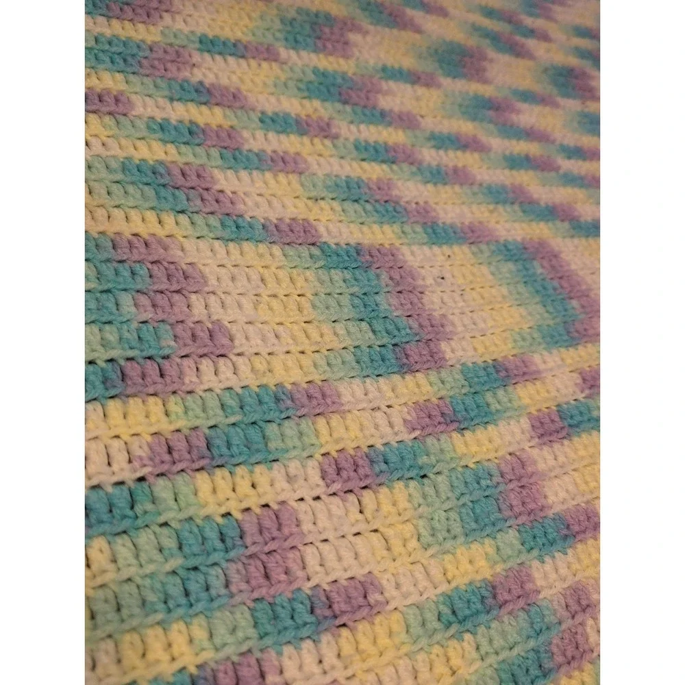 Handmade Crochet Full Spread Lavender Turquoise Yellow Sz 82